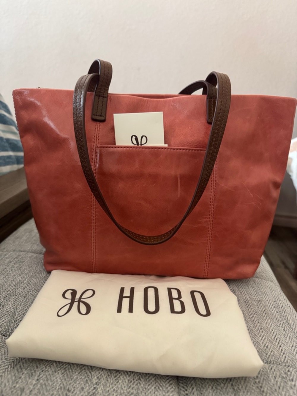 NWOT, HOBO vintage leather tote in a gorgeous melon.